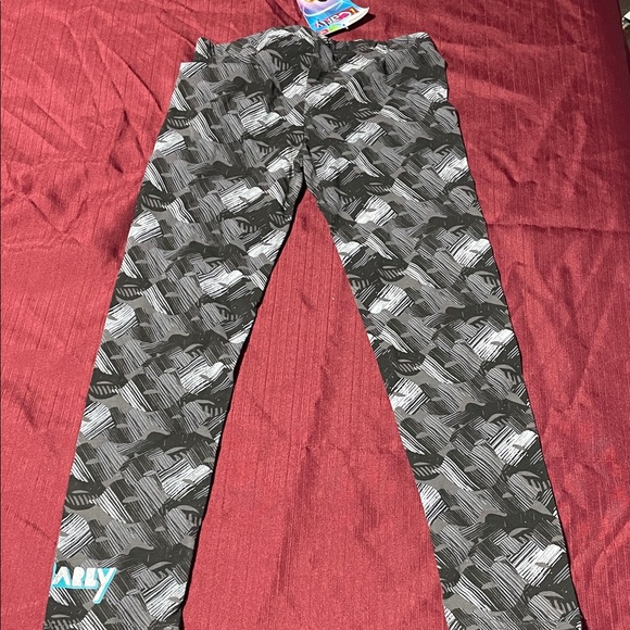 Nickelodeon Black and White Patterned Leggings ⭐️2 for 13⭐️ - Picture 4 of 4